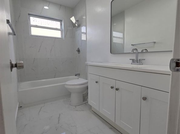 8571 NW 16th St, Pembroke Pines FL 33024