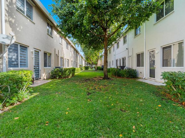 21105 NW 14th Place 438, Miami Gardens FL 33169