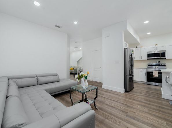 21105 NW 14th Place 438, Miami Gardens FL 33169