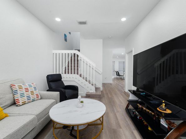 21105 NW 14th Place 438, Miami Gardens FL 33169