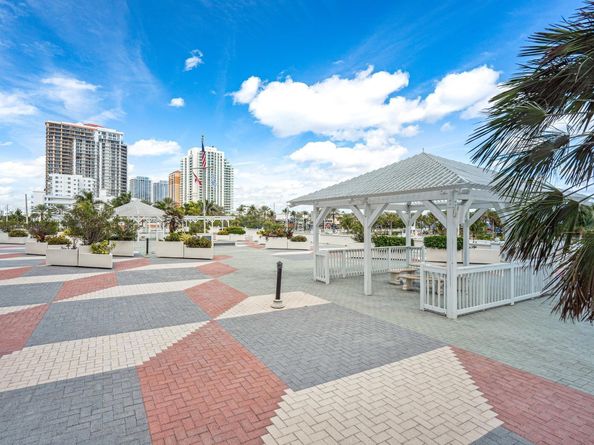 1 Las Olas Circle 1205, Fort Lauderdale FL 33316