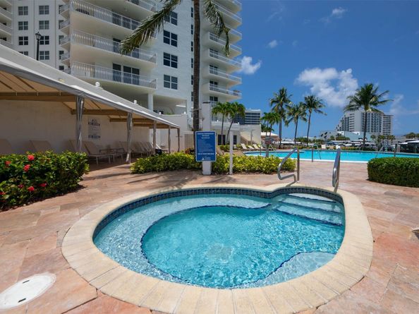1 Las Olas Circle 1205, Fort Lauderdale FL 33316