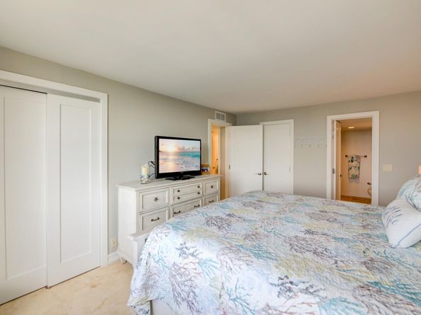 1 Las Olas Circle 1205, Fort Lauderdale FL 33316