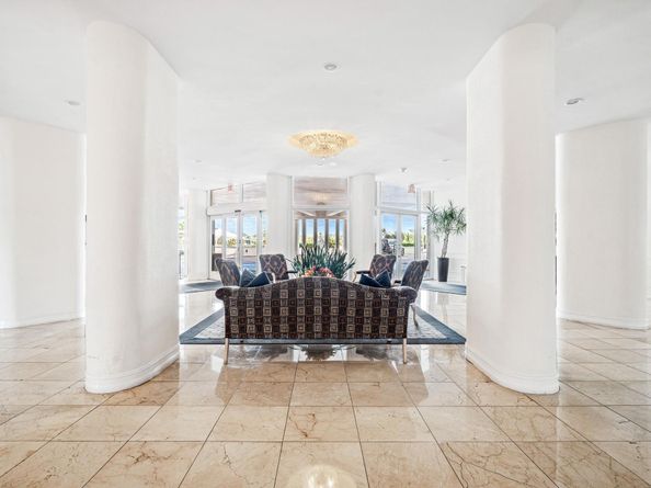 1 Las Olas Circle 1205, Fort Lauderdale FL 33316