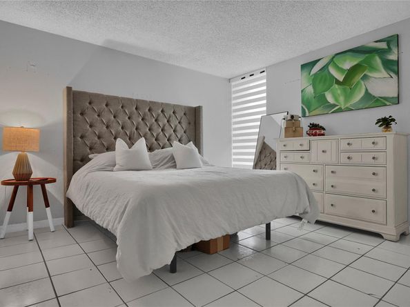 20033 SW 123rd Dr, Miami FL 33177