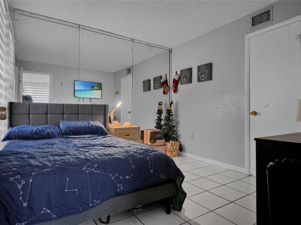 20033 SW 123rd Dr, Miami FL 33177