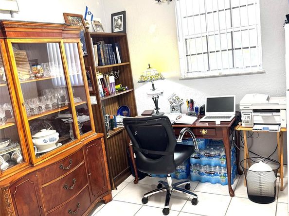 7140 Custer St, Hollywood FL 33024