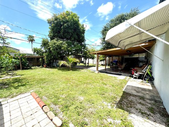 7140 Custer St, Hollywood FL 33024