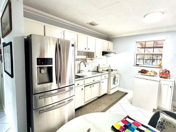 7140 Custer St, Hollywood FL 33024