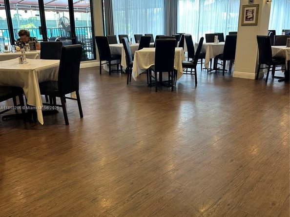 3186 Via Poinciana 115, Lake Worth FL 33467