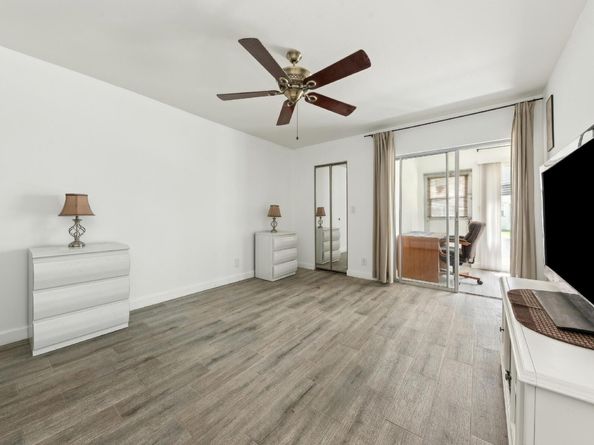 3186 Via Poinciana 115, Lake Worth FL 33467