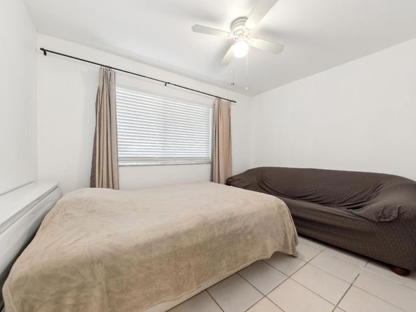 3186 Via Poinciana 115, Lake Worth FL 33467