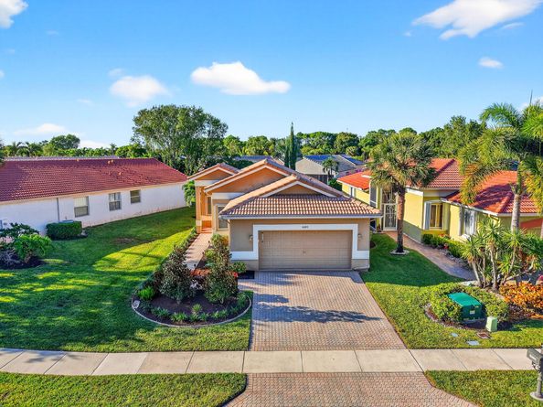 8099 Bellafiore Way, Boynton Beach FL 33472