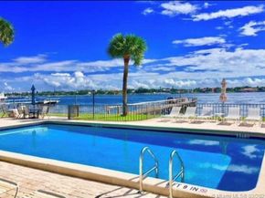 1204 S Lake Drive 4, Lantana FL 33462