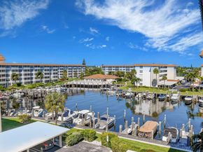 931 Gardenia Drive 567, Delray Beach FL 33483