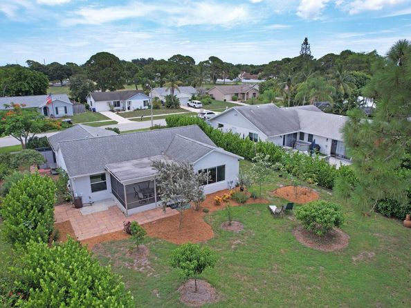 146 Village Circle, Jupiter FL 33458