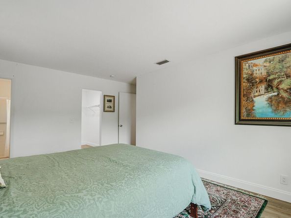 146 Village Circle, Jupiter FL 33458