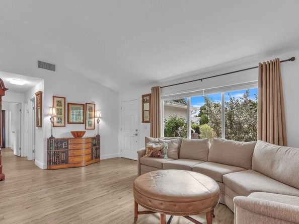 146 Village Circle, Jupiter FL 33458