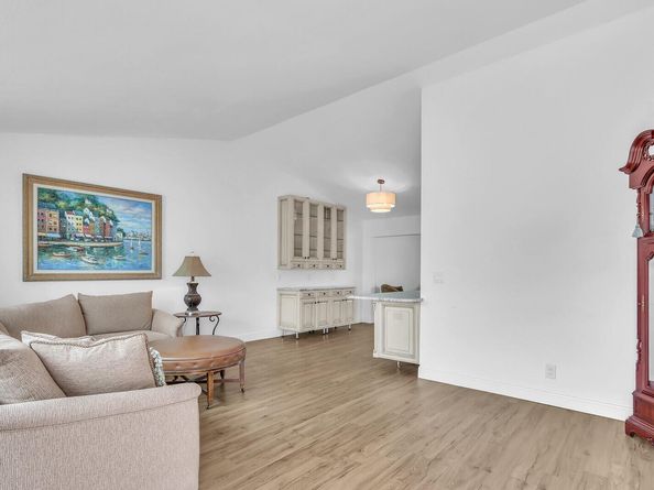 146 Village Circle, Jupiter FL 33458