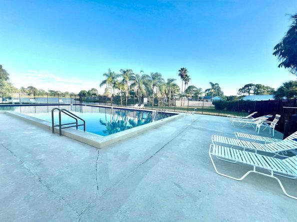 146 Village Circle, Jupiter FL 33458