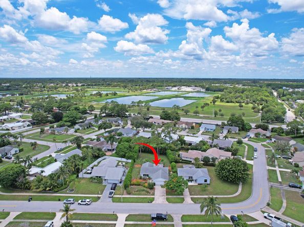 146 Village Circle, Jupiter FL 33458