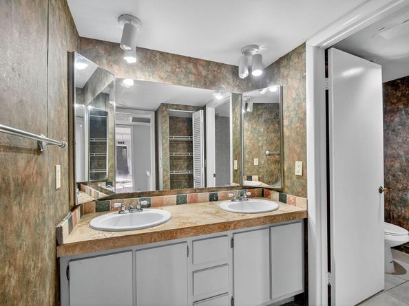 306 Lake Arbor Drive, Palm Springs FL 33461