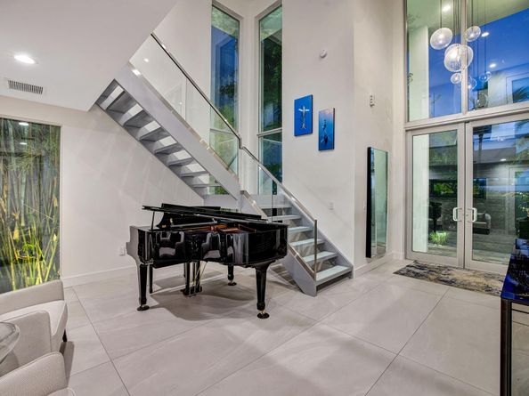 2401 N Atlantic Blvd, Fort Lauderdale FL 33305