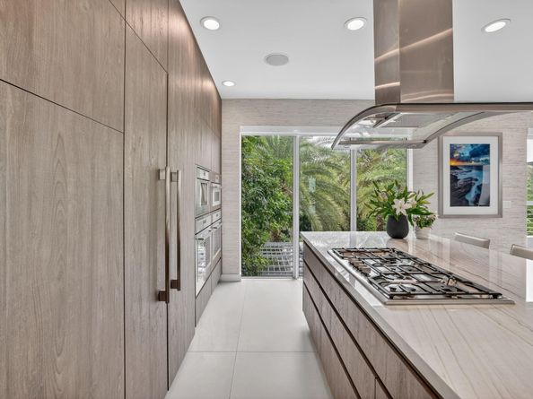 2401 N Atlantic Blvd, Fort Lauderdale FL 33305