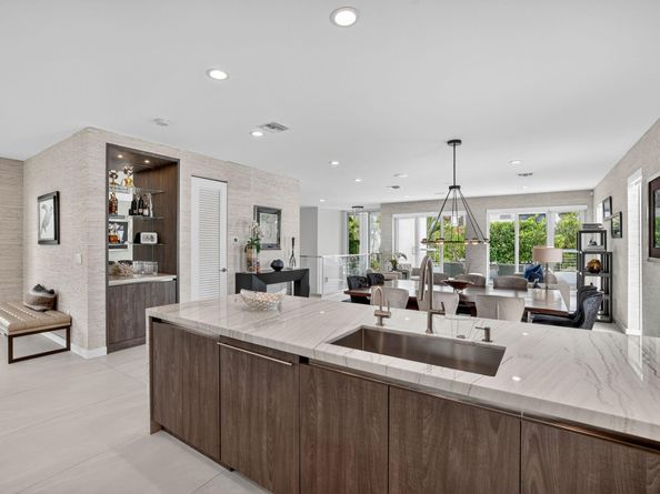 2401 N Atlantic Blvd, Fort Lauderdale FL 33305