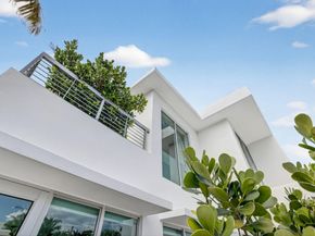 2401 N Atlantic Blvd, Fort Lauderdale FL 33305