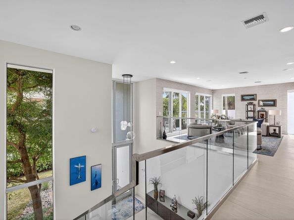 2401 N Atlantic Blvd, Fort Lauderdale FL 33305