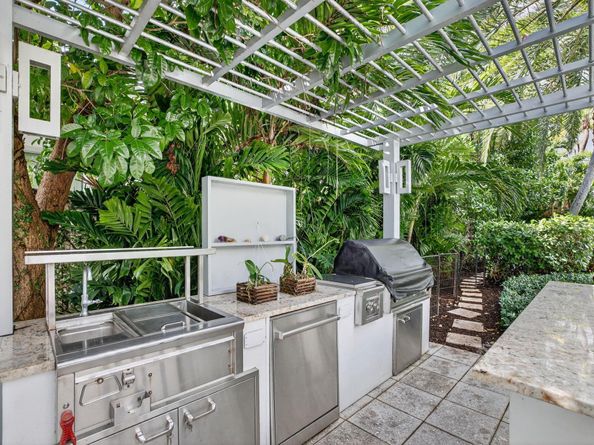 2401 N Atlantic Blvd, Fort Lauderdale FL 33305