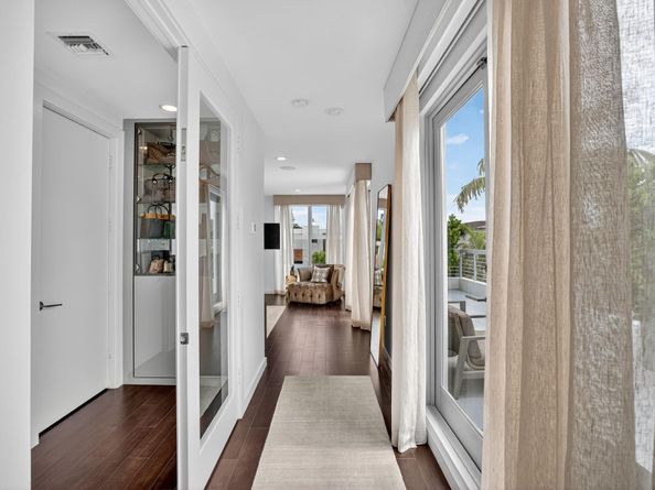 2401 N Atlantic Blvd, Fort Lauderdale FL 33305