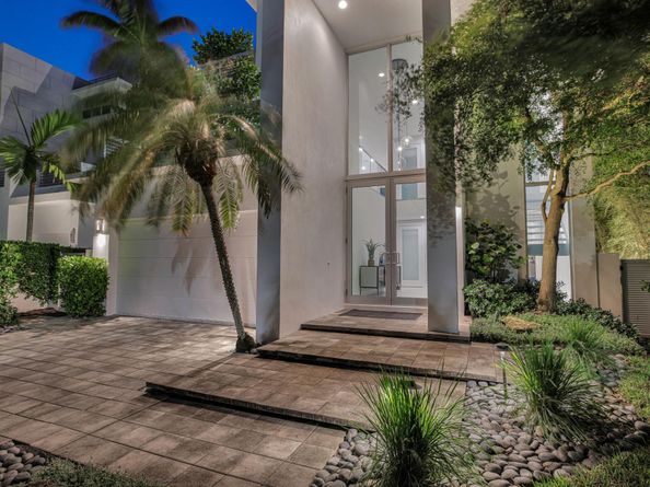 2401 N Atlantic Blvd, Fort Lauderdale FL 33305