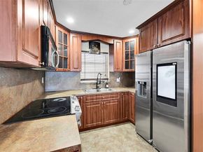 1390 NE 39th St, Pompano Beach FL 33064