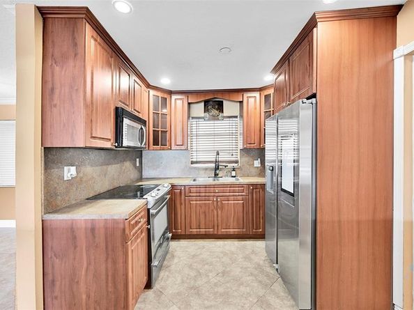 1390 NE 39th St, Pompano Beach FL 33064