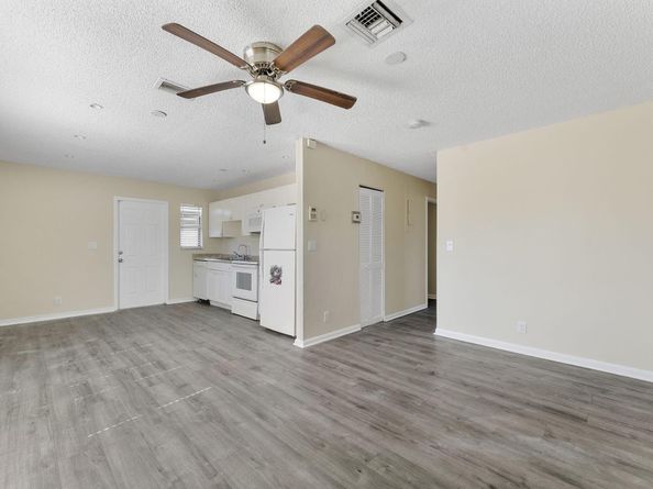 1340 W 35th Street, Riviera Beach FL 33404