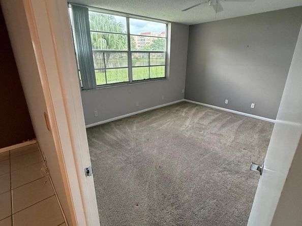 26 Abbey Lane 104, Delray Beach FL 33446