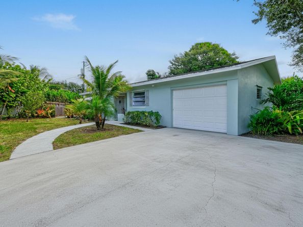 356 Cedar Avenue, Tequesta FL 33469