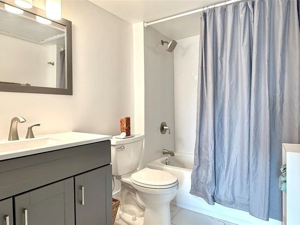 669 W Oakland Park Blvd 220B, Wilton Manors FL 33311