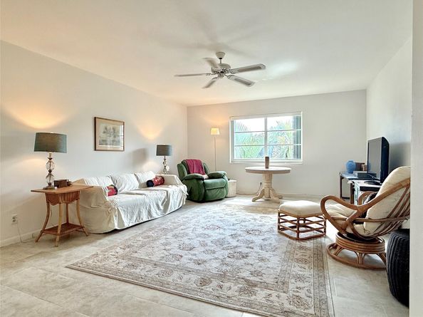 669 W Oakland Park Blvd 220B, Wilton Manors FL 33311