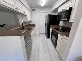 2400 NW 33rd St 1108, Oakland Park FL 33309