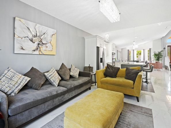 338 NW 152nd Ln, Pembroke Pines FL 33028