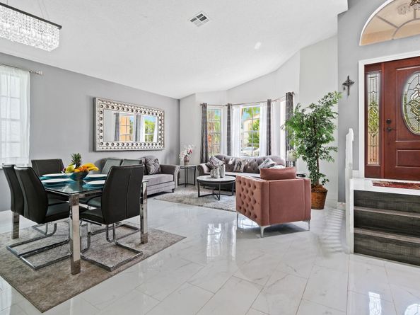 338 NW 152nd Ln, Pembroke Pines FL 33028