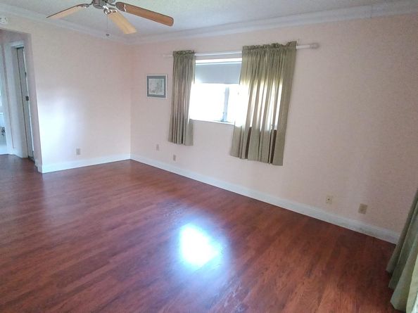 1040 NW 49th Ct, Deerfield Beach FL 33064
