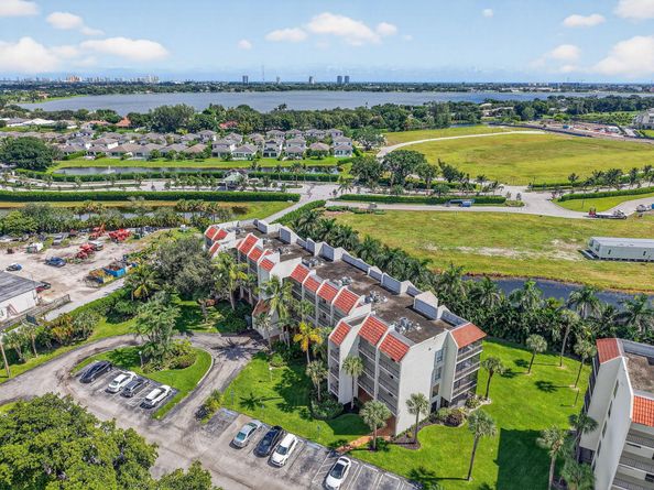 3050 Presidential Way 106, West Palm Beach FL 33401