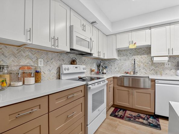 3050 Presidential Way 106, West Palm Beach FL 33401