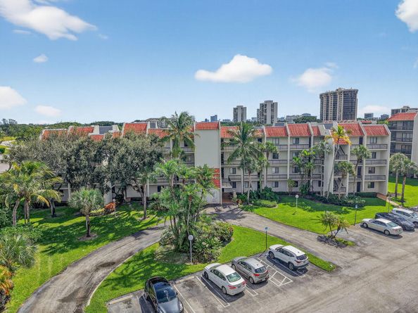 3050 Presidential Way 106, West Palm Beach FL 33401