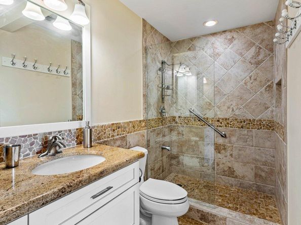 3715 Quail Ridge Drive Bobwhite B, Boynton Beach FL 33436