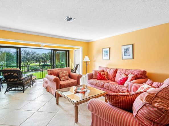 3715 Quail Ridge Drive Bobwhite B, Boynton Beach FL 33436